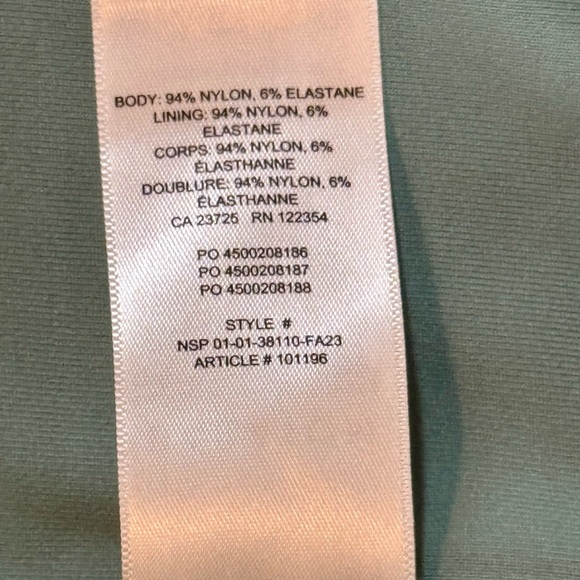 Aritzia Babaton | Contour Crew Waist T-Shirt | Turquoise/green | M - Picture 6 of 10